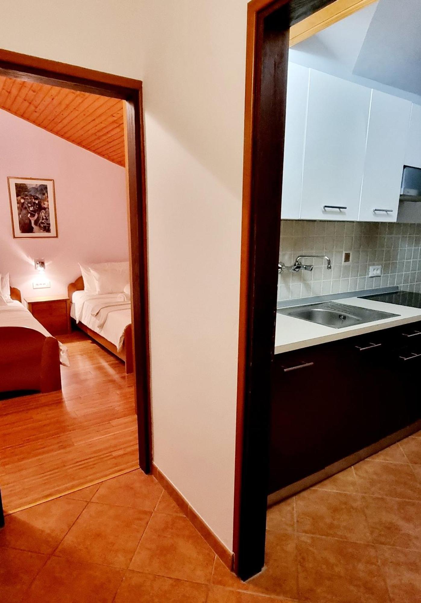 Nadija Rooms Funtana Eksteriør billede